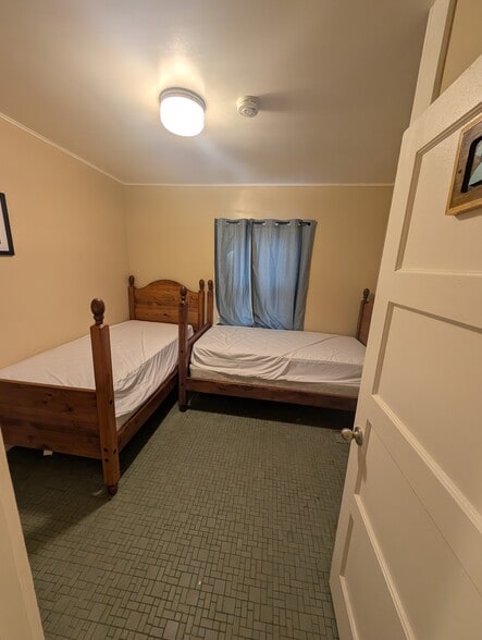 More Photos Of 101 Marapai Rd, Prescott Specialty For Sale