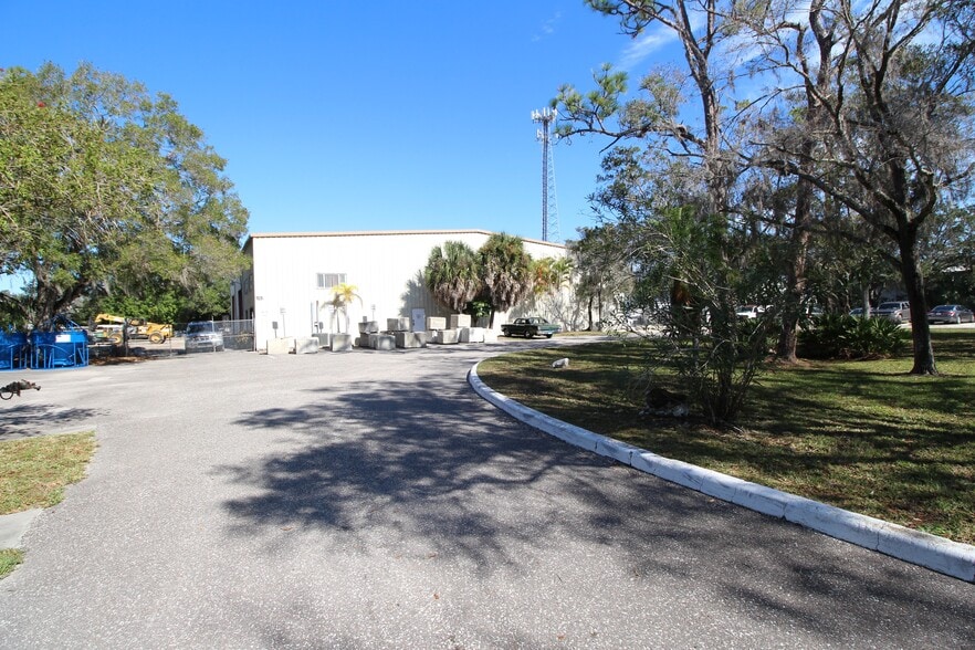 Primary Photo Of 6995 N 90th Ave, Pinellas Park Warehouse For Sale