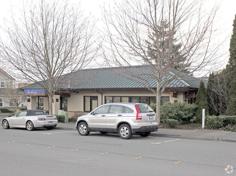 More Photos Of 22221 7th Ave S, Des Moines Medical For Lease