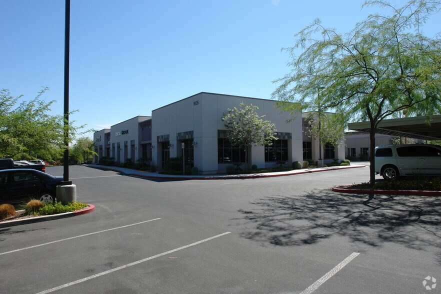 More Photos Of 1925 Village Center Cir, Las Vegas Medical For Lease