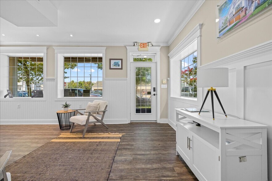 More Photos Of 1245 West Ave, Ocean City Office For Sale