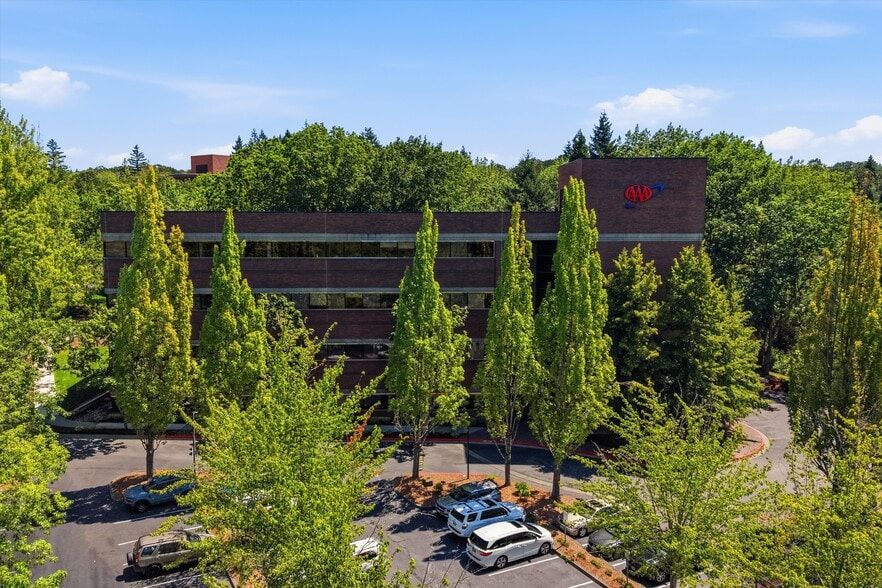 More Photos Of 6 Centerpointe Dr, Lake Oswego Office For Lease