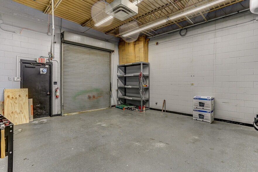 More Photos Of 6920 Winchester Rd, Memphis Freestanding For Sale