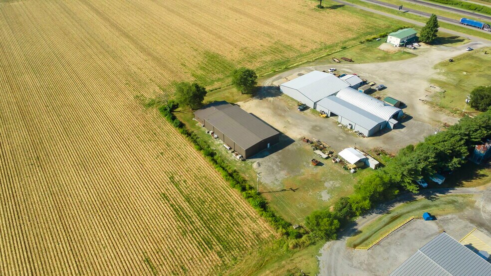 More Photos Of 2948 State Highway V, Matthews Light Manufacturing For Sale