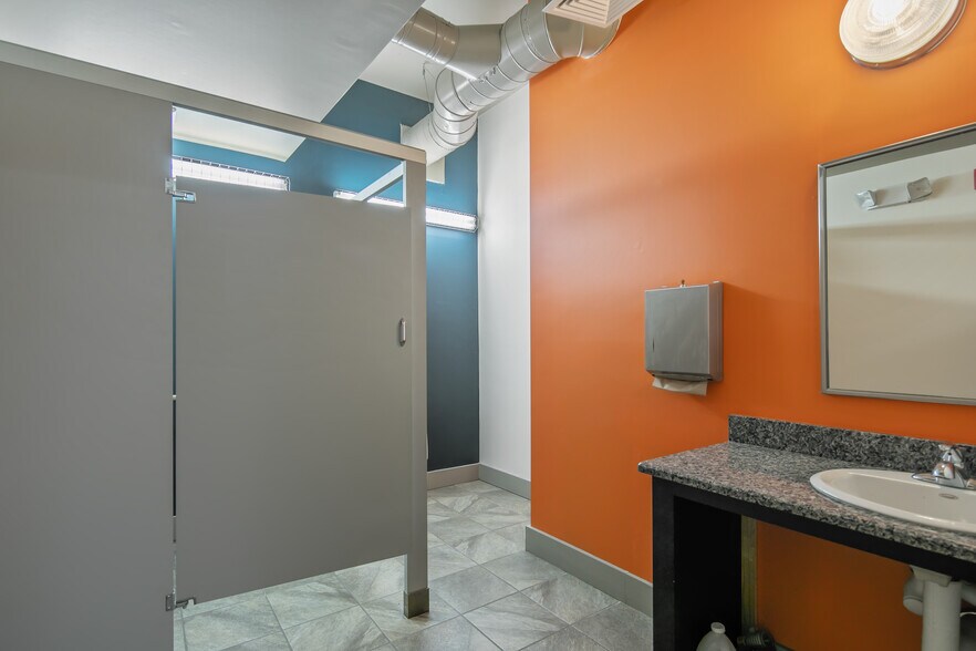 More Photos Of 159 Maxwell St, Fayetteville Office Residential For Sale