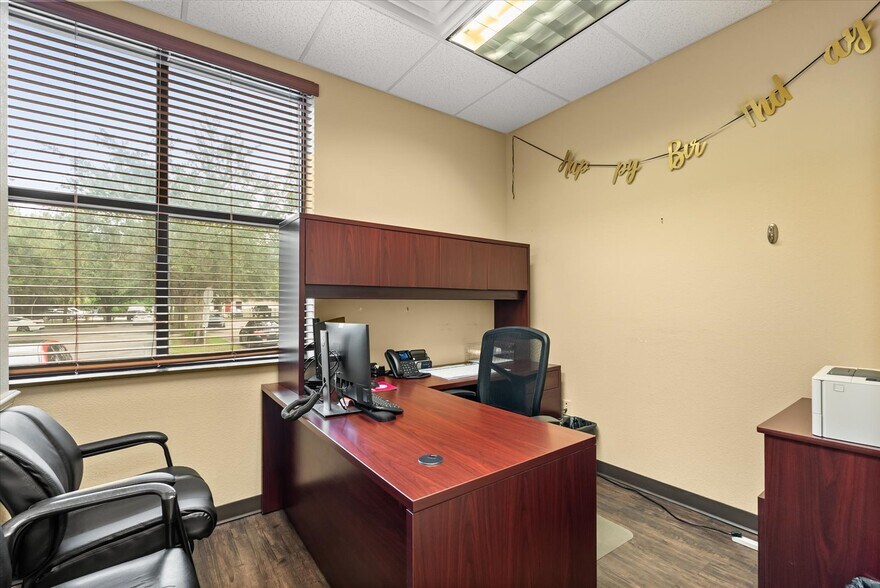 More Photos Of 1507 S Hiawassee Rd, Orlando Medical For Sale