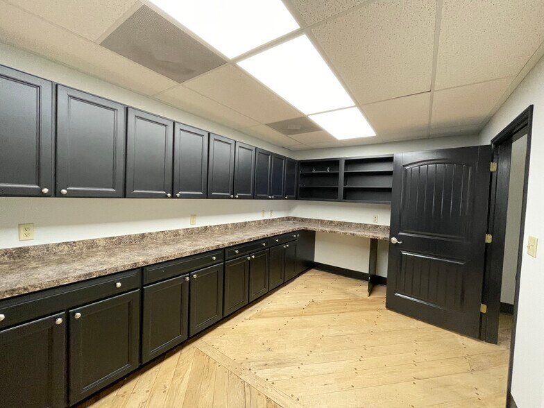 More Photos Of 4405 Dorchester Rd, Charleston Freestanding For Lease