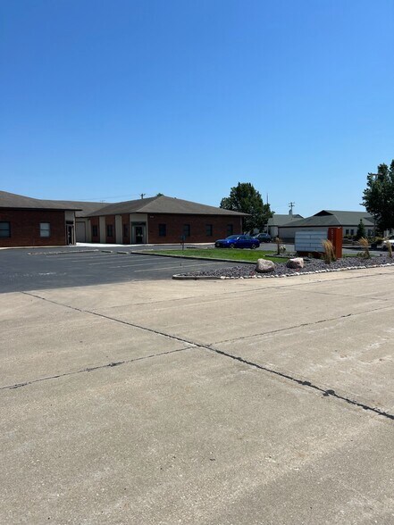 More Photos Of 618 Cepi Dr, Chesterfield Office For Lease