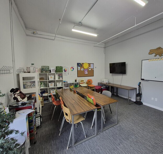 More Photos Of 607 St. George Blvd, Moncton Office For Sale