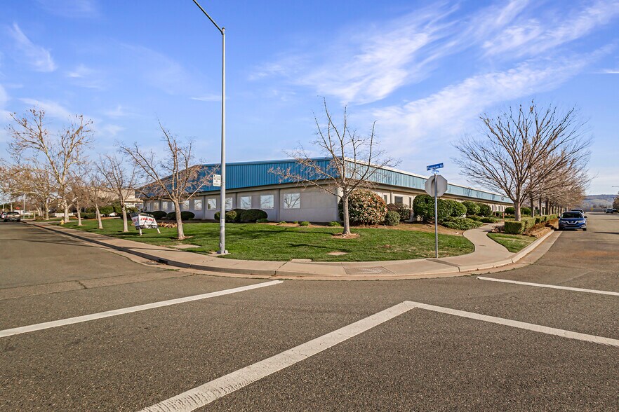 More Photos Of 900 Fortress St, Chico Office For Sale