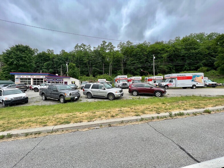 More Photos Of 315 Route 22, Pawling Showroom For Sale