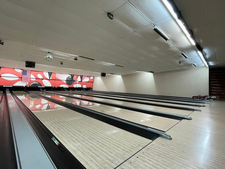 More Photos Of 8085 Highway 51, Minocqua Sports And Entertainment For Sale