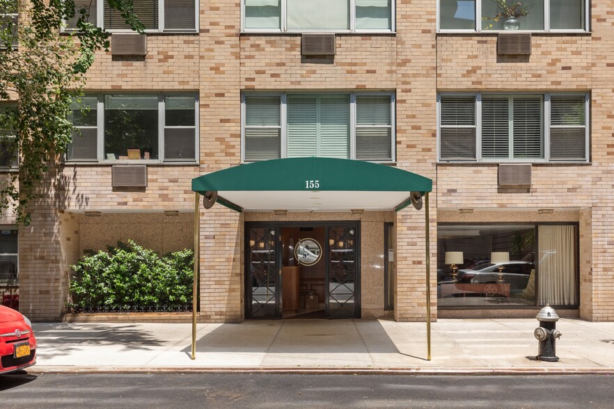 More Photos Of 155 E 76th, New York Apartments For Lease