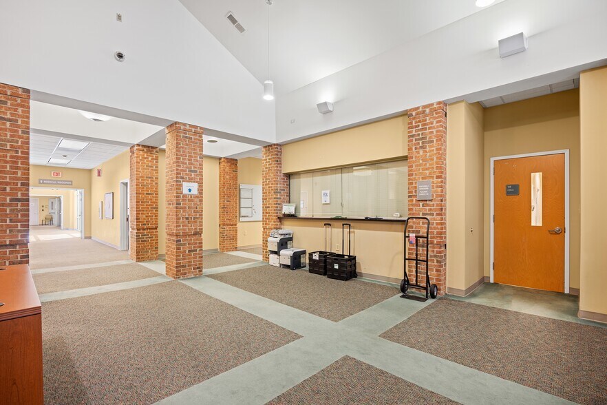 More Photos Of 160 Willbrook Blvd, Pawleys Island Office For Lease