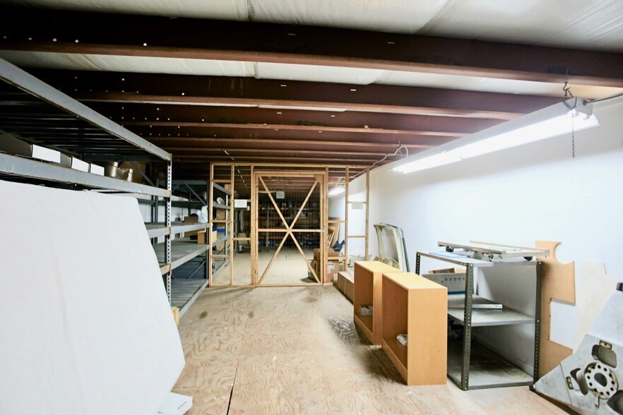 More Photos Of 79 Styles Way, Lagrangeville Light Distribution For Sale