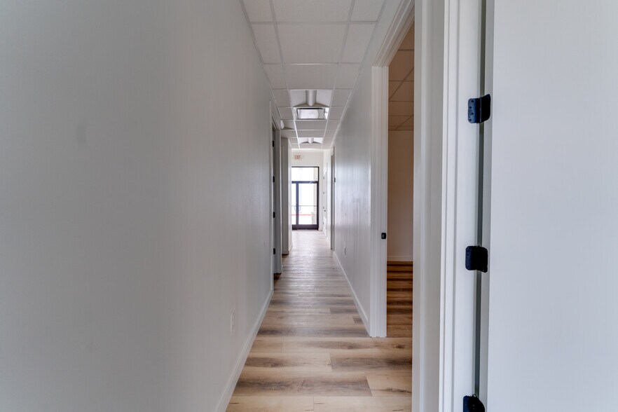 More Photos Of 23406 Kingsland Blvd, Katy Loft Creative Space For Sale