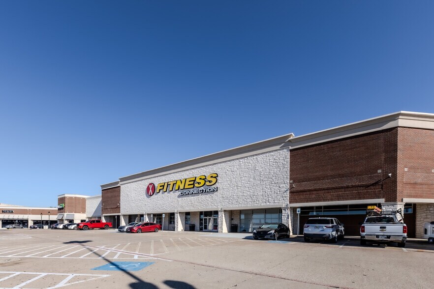 More Photos Of 2810 E Trinity Mills Rd, Carrollton Unknown For Lease