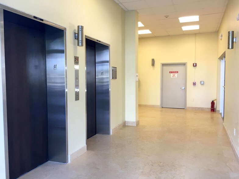 More Photos Of 2850 N Federal Hwy, Lighthouse Point Medical For Lease