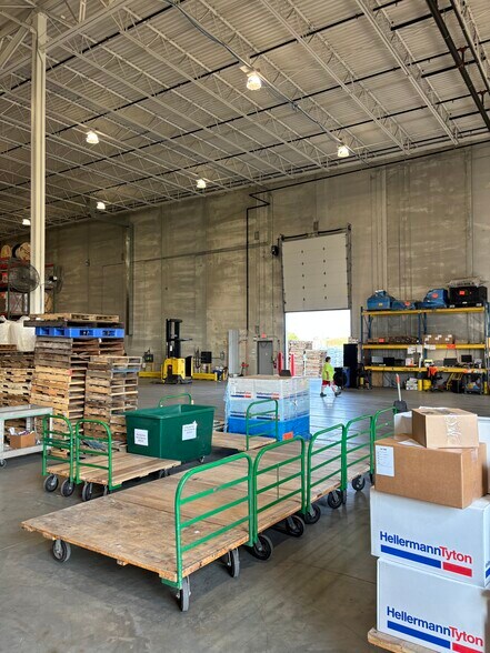 More Photos Of 9175 S Innovation Dr, Daleville Warehouse For Lease