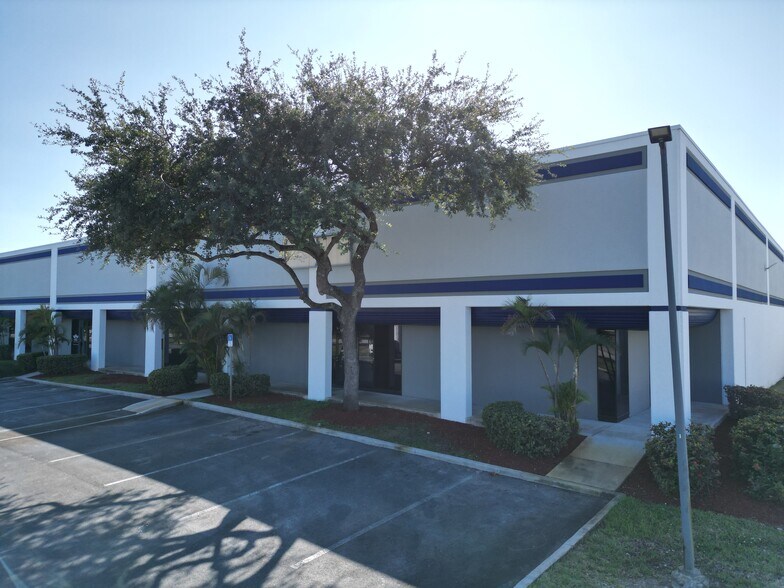 Primary Photo Of 11700 NW 101st Rd, Medley Warehouse For Lease