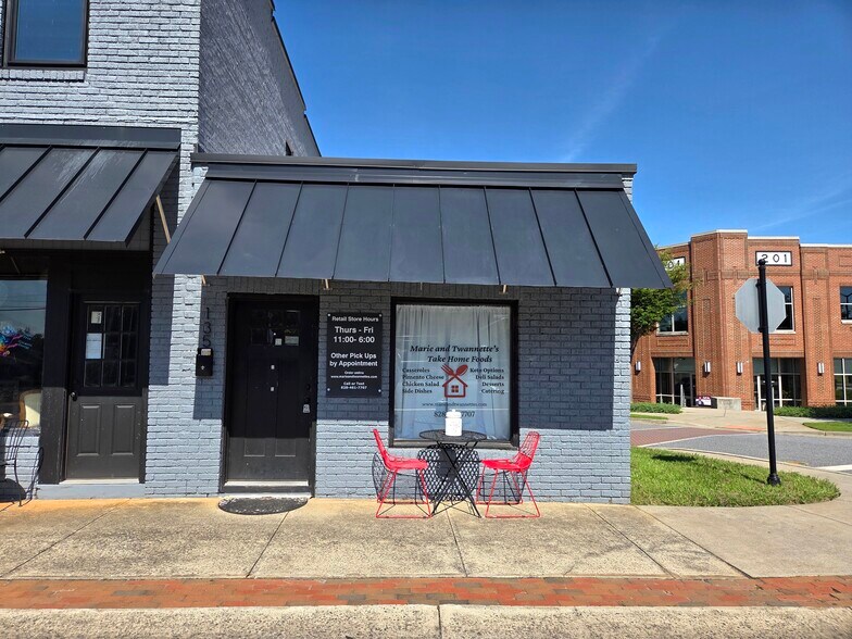 More Photos Of 131-135 Conover Sta, Conover Storefront Retail Office For Lease