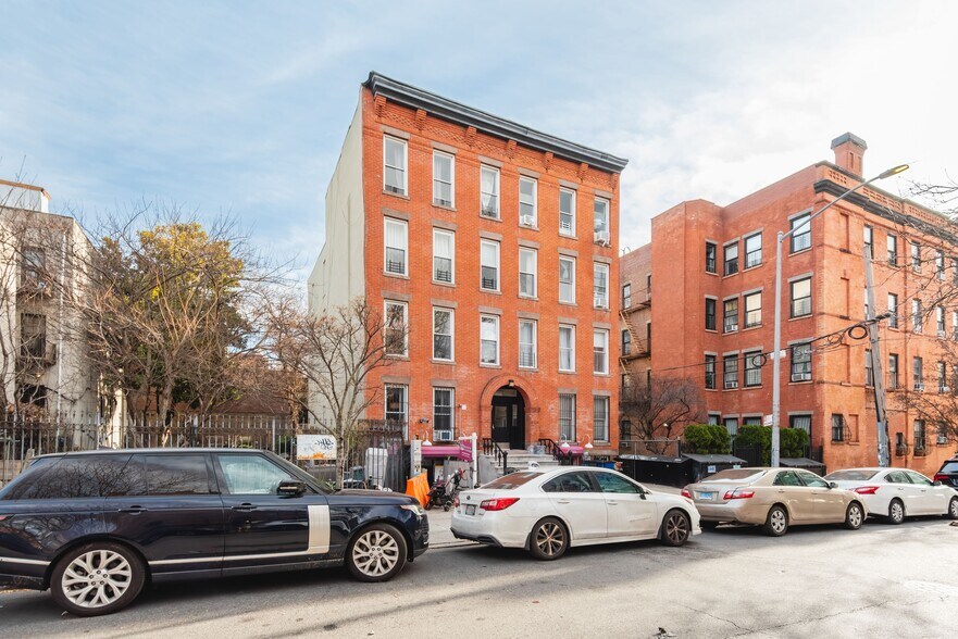 More Photos Of 293 Grand Ave, Brooklyn Apartments For Sale