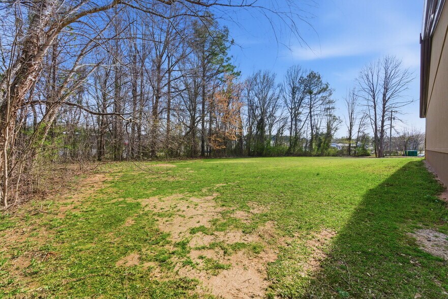 More Photos Of 142 Hampton Ct, Commerce Rehabilitation Center For Sale