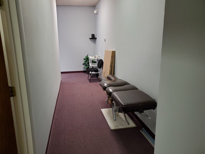 More Photos Of 1103-1105 Sunset Rd, Burlington Storefront For Lease