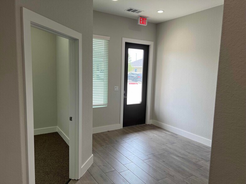 More Photos Of 2951 FM 1460, Georgetown Office For Sale