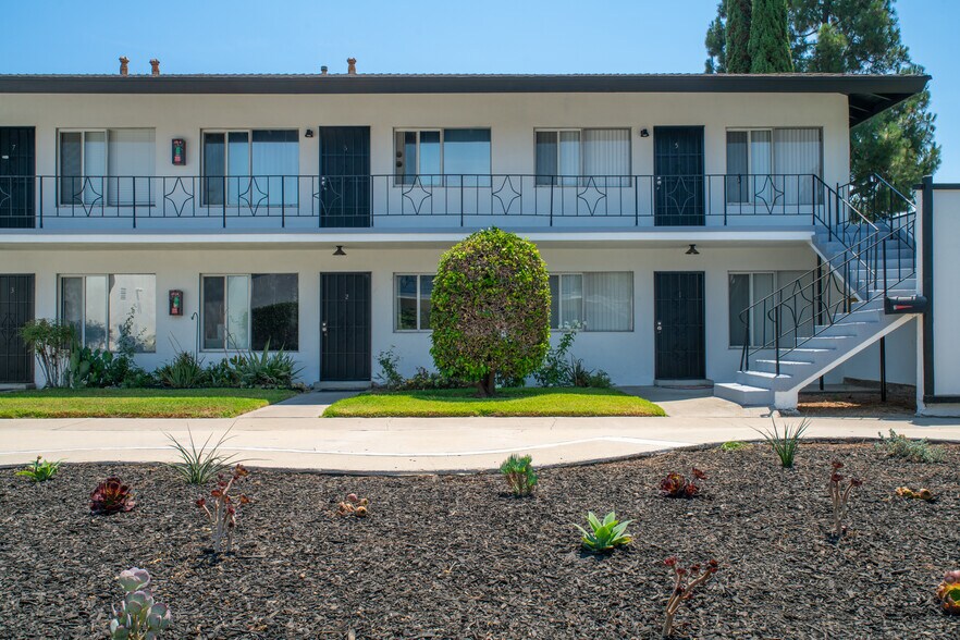 More Photos Of 9371 Cellini Ave, Garden Grove Apartments For Sale