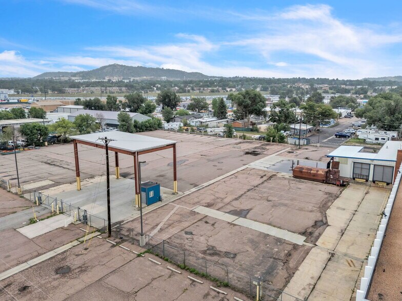More Photos Of 3605-3625 N Stone Ave, Colorado Springs Distribution For Lease