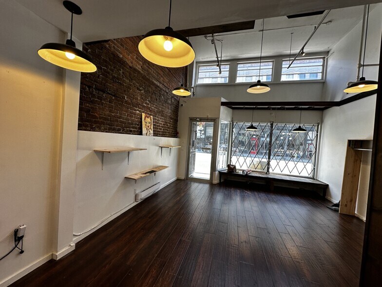 More Photos Of 326-330 W Cordova St, Vancouver Storefront Retail Office For Lease