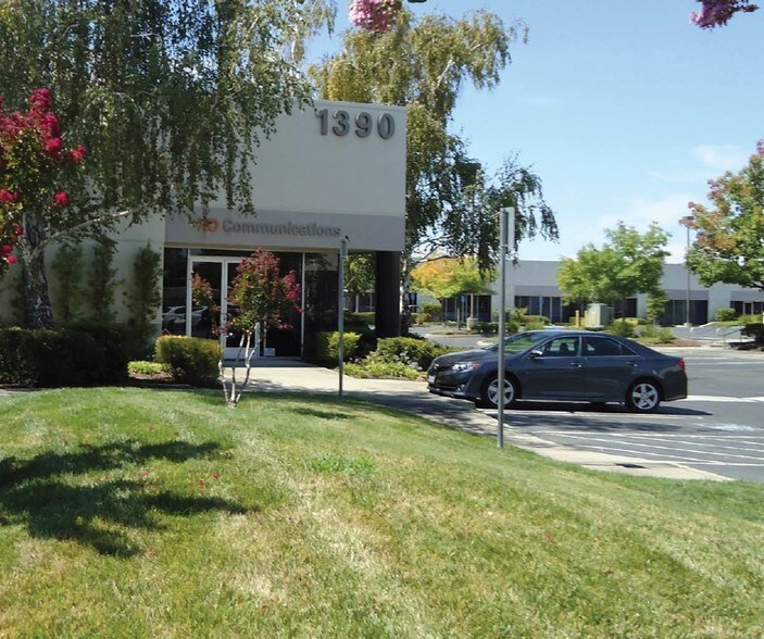 More Photos Of 1390 Lead Hill Blvd, Roseville Flex For Sale