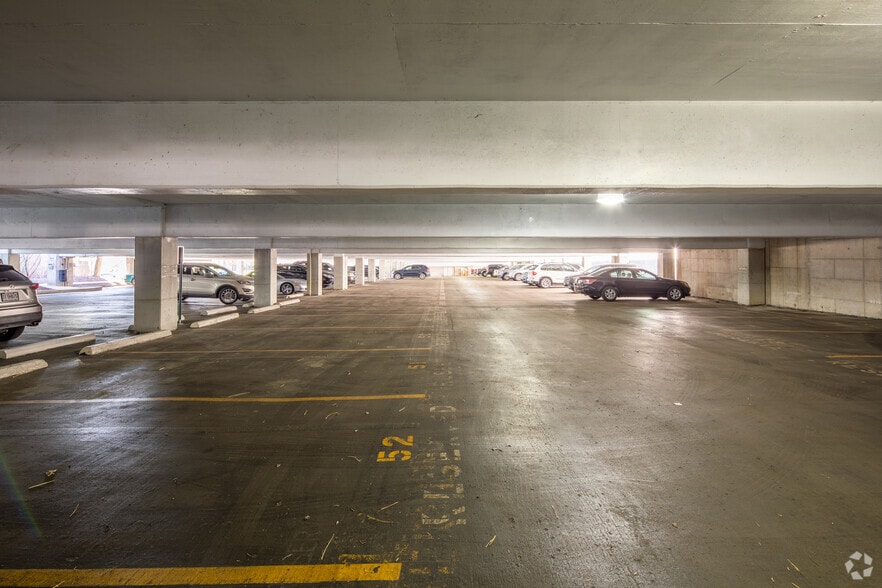 More Photos Of 12400 Olive Blvd, Saint Louis Office For Lease
