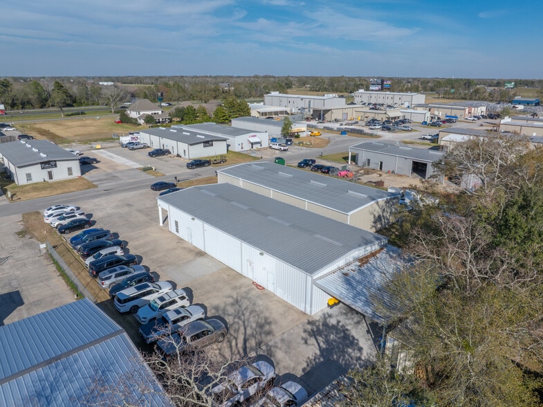 More Photos Of 106 Abigayles Row, Scott Warehouse For Sale