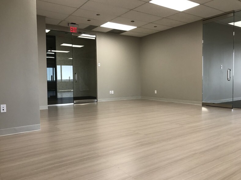 More Photos Of 4144 N Central Expy, Dallas Coworking Space