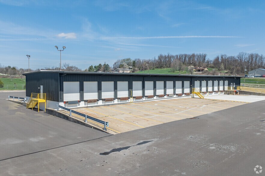 More Photos Of 1428 US-119, Mount Pleasant Truck Terminal For Sale