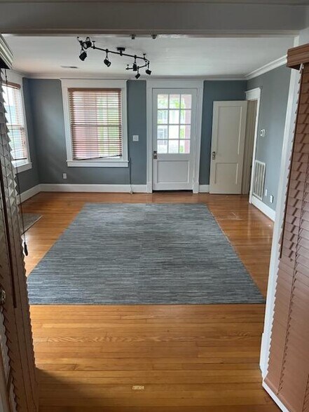 More Photos Of 1102 N Main St, High Point Storefront For Lease