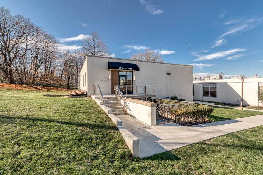 More Photos Of 35 Sproul Rd, Malvern Medical For Lease