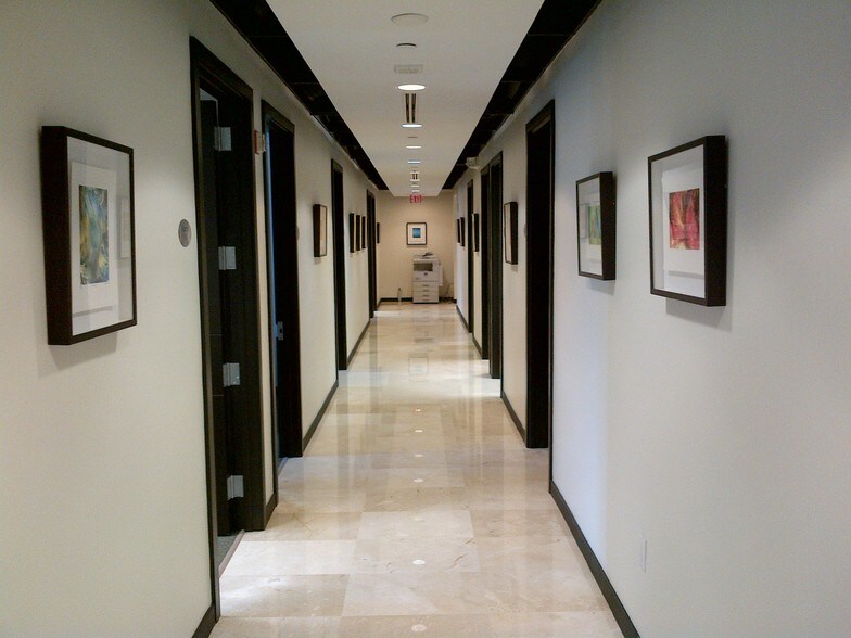 More Photos Of 1110 Brickell Ave, Miami Office For Lease