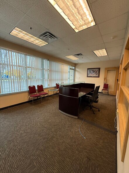 More Photos Of 9942 N Alpine Rd, Machesney Park Light Distribution For Sale