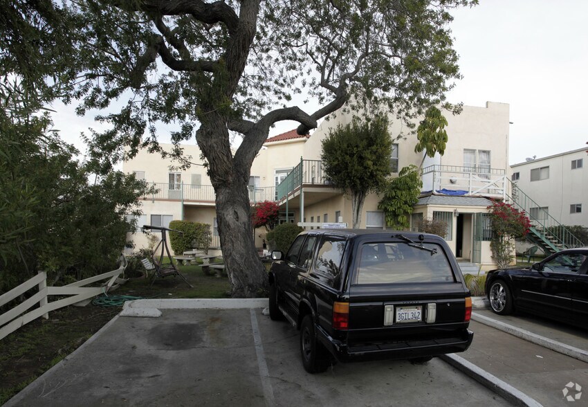 More Photos Of 726 Torrance St, San Diego Skilled Nursing Facility For Sale