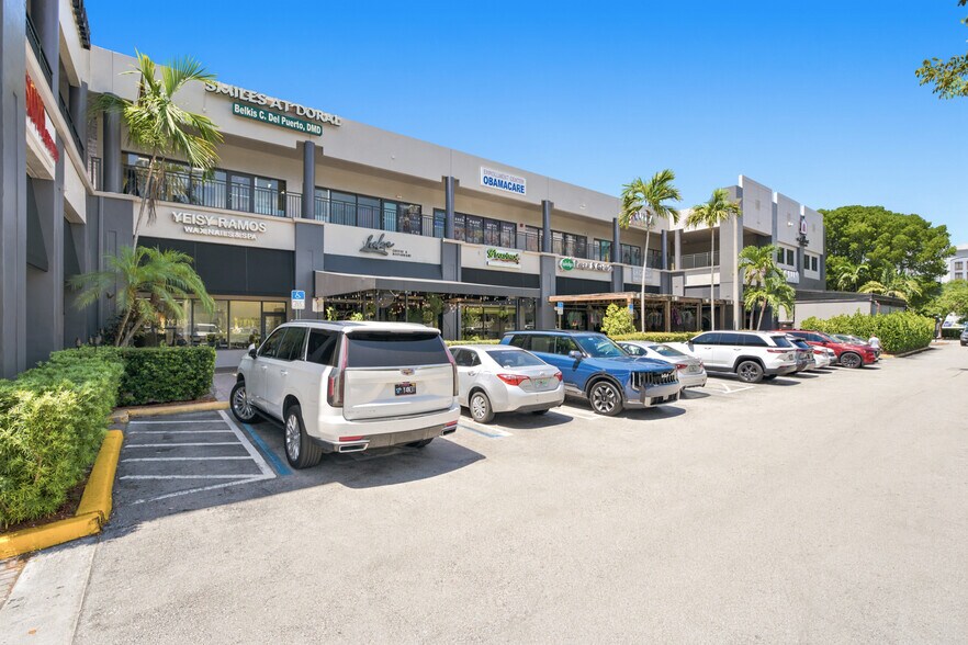 More Photos Of 11402 Doral Blvd, Miami Unknown For Lease