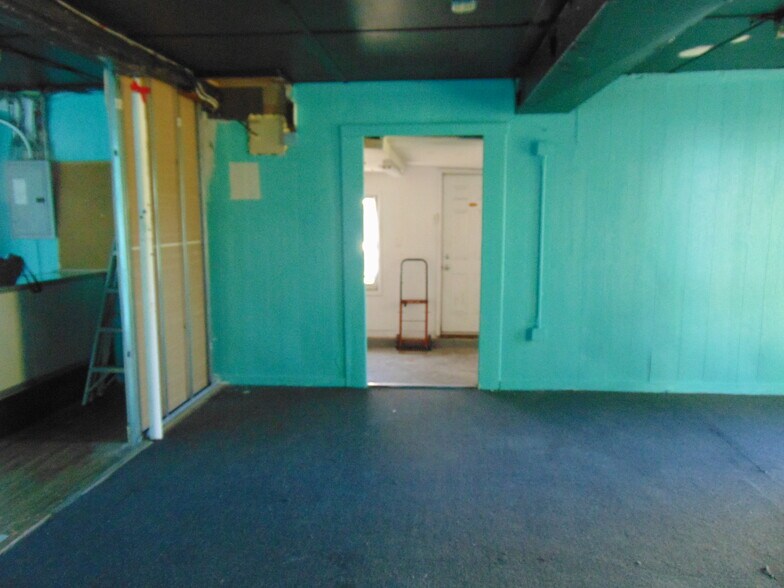 More Photos Of 32b Old Matawan Rd, Old Bridge Storefront Retail Office For Lease