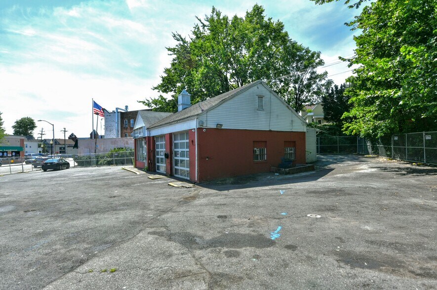 More Photos Of 1061-1065 Main Ave, Clifton Auto Repair For Sale