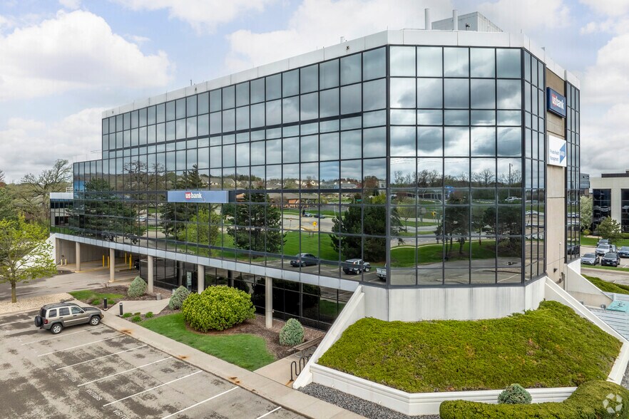More Photos Of 8000 Excelsior Dr, Madison Office For Lease