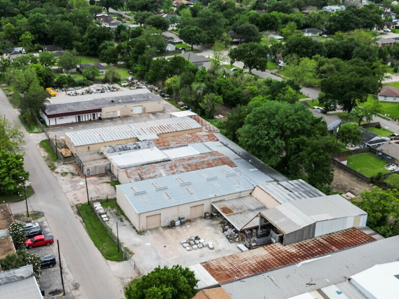 More Photos Of 6302 Saint Augustine St, Houston Manufacturing For Lease