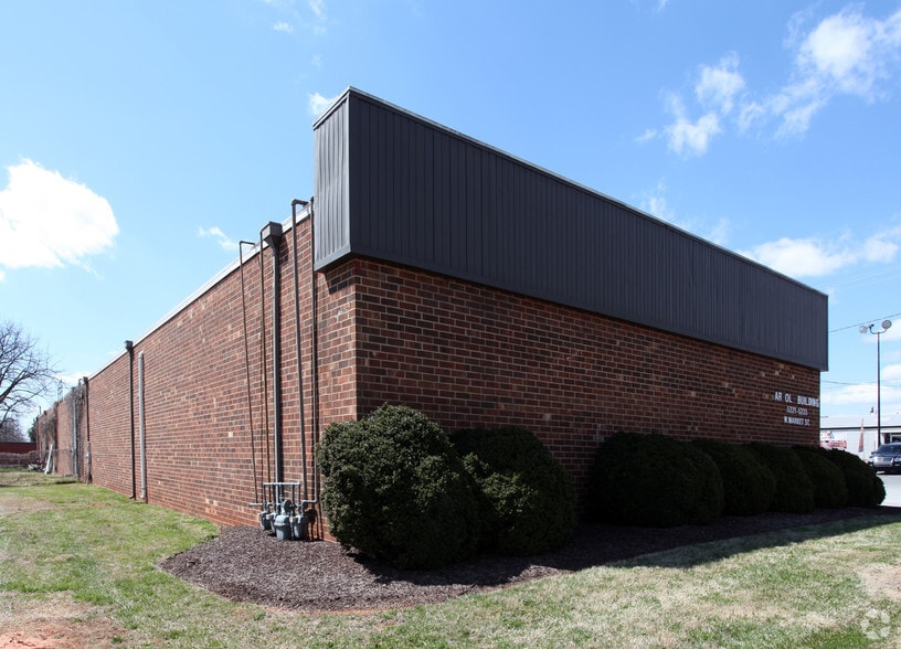 More Photos Of 5221-5223 W Market St, Greensboro Unknown For Lease