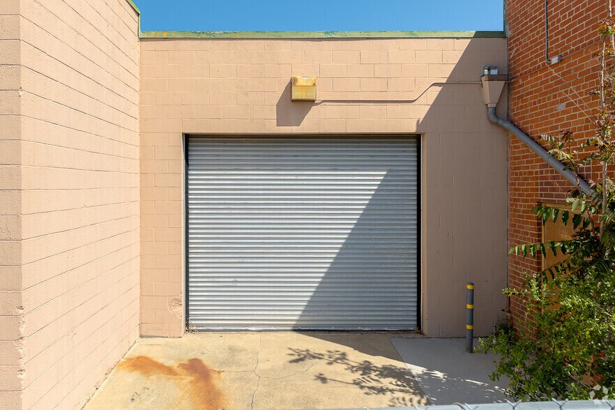More Photos Of 3258 Stockton Blvd, Sacramento Unknown For Lease
