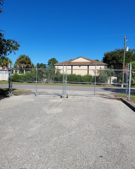 More Photos Of 25451 Fortran Dr, Punta Gorda Warehouse For Sale